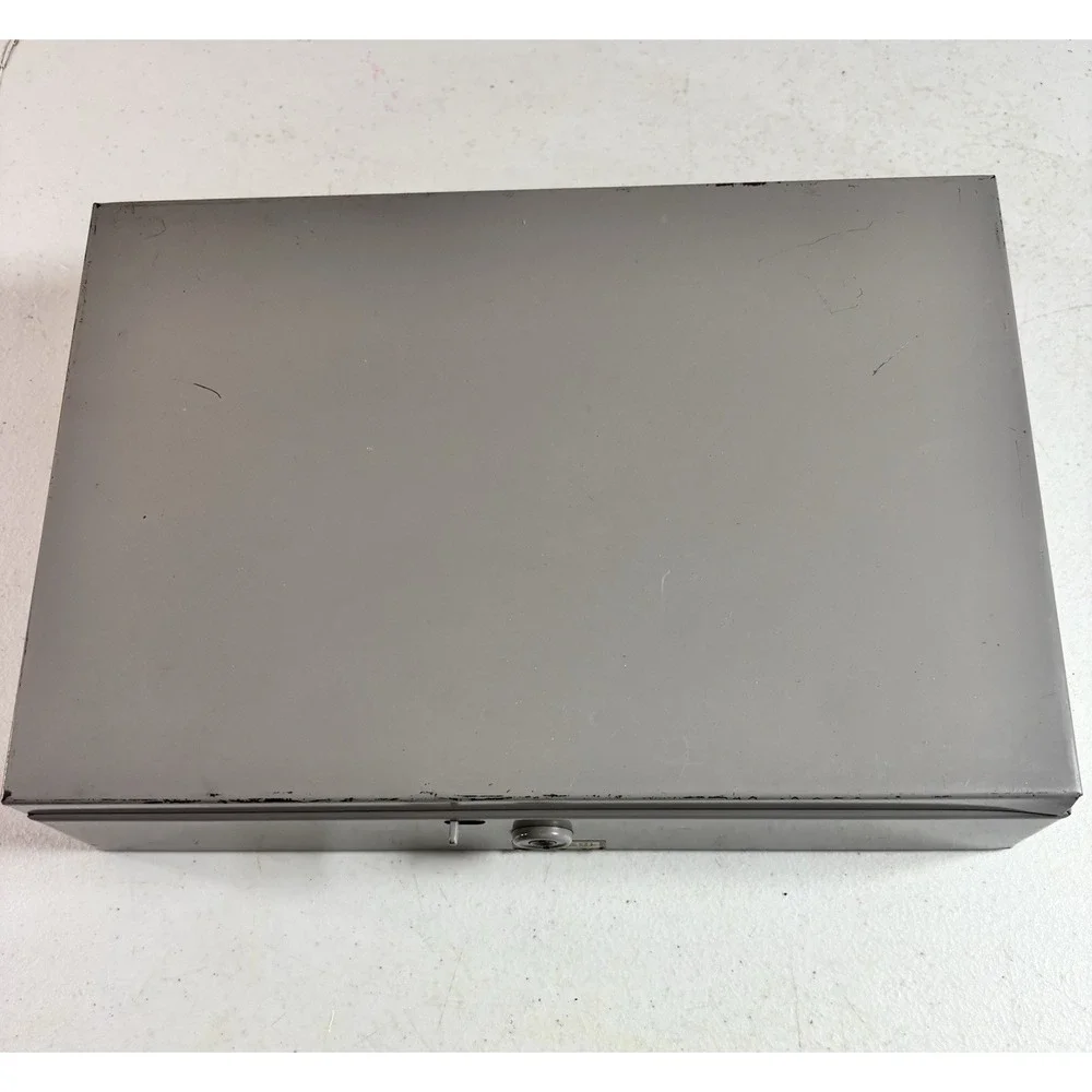 Vintage‎ Flash Filing Metal Cash Box 7x10x2 Fresno CA Garage Sale Staple